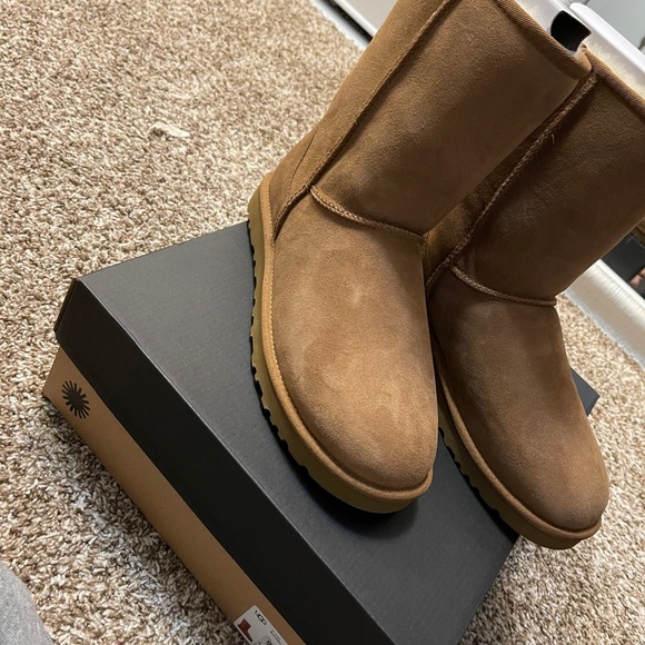 UGGs - Picture 3 of 5